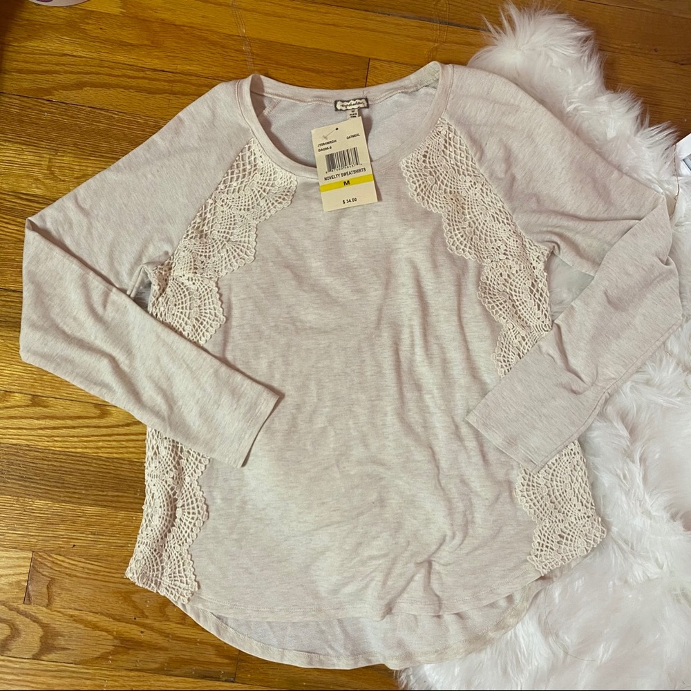 NWT Macy’s Cream sweater